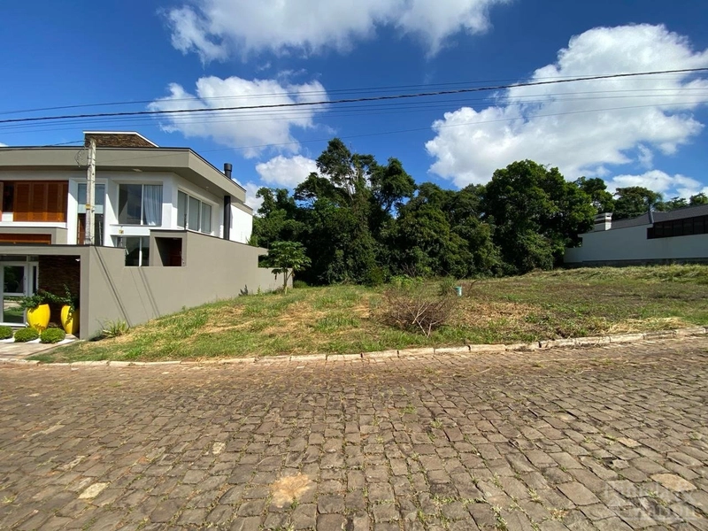 TERRENO: 1ª foto da galeria de imagens do imóvel