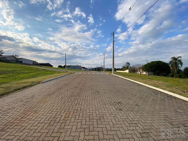 TERRENO: 3ª foto da galeria de imagens do imóvel