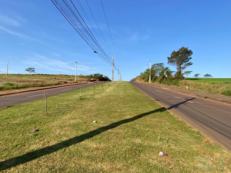 TERRENO COMERCIAL: 3ª foto da galeria de imagens do imóvel