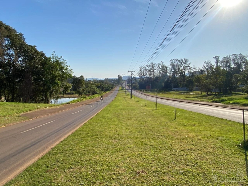 TERRENO COMERCIAL: 2ª foto da galeria de imagens do imóvel