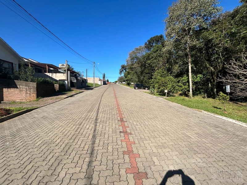 TERRENO: 3ª foto da galeria de imagens do imóvel