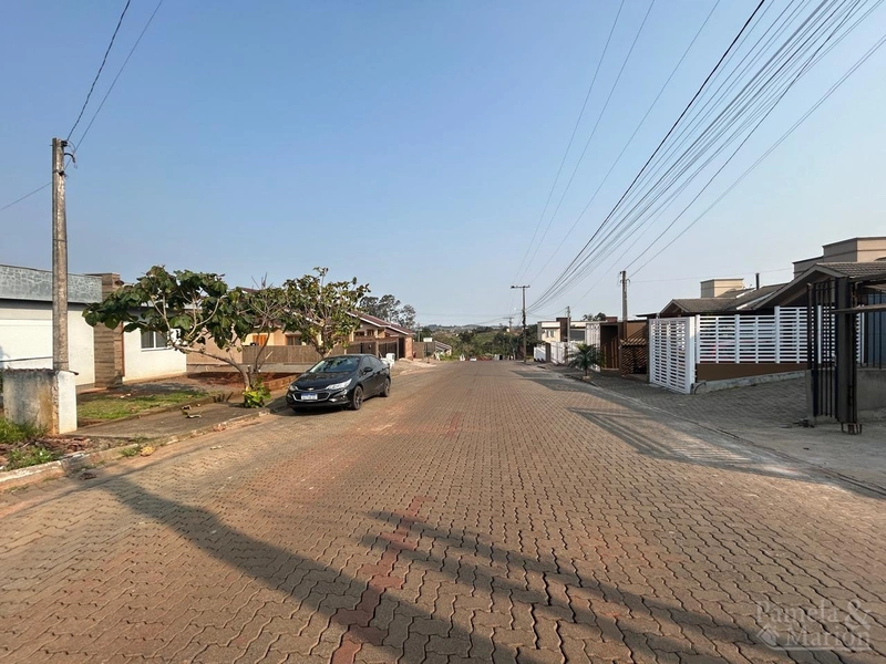 TERRENO: 2ª foto da galeria de imagens do imóvel