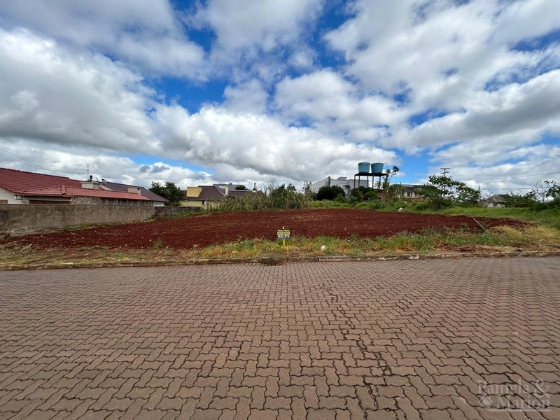 TERRENO: 1ª foto da galeria de imagens do imóvel