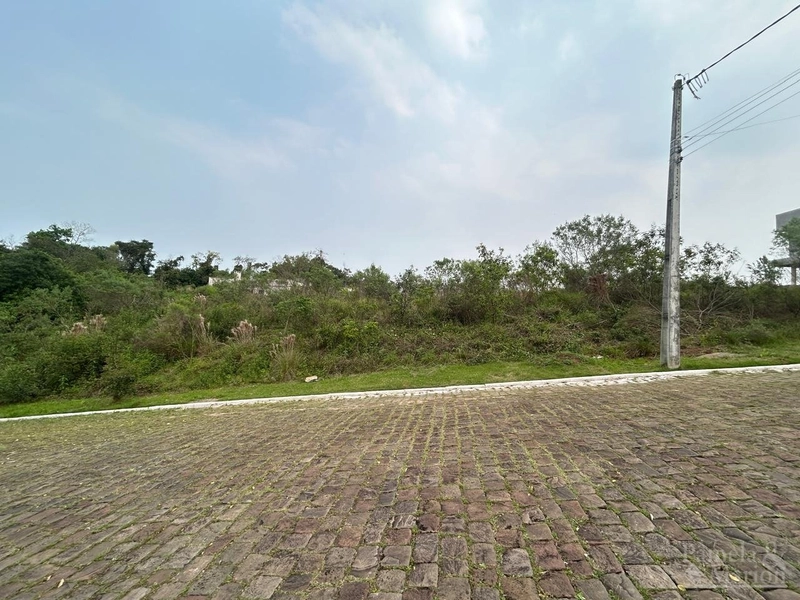 TERRENO: 1ª foto da galeria de imagens do imóvel
