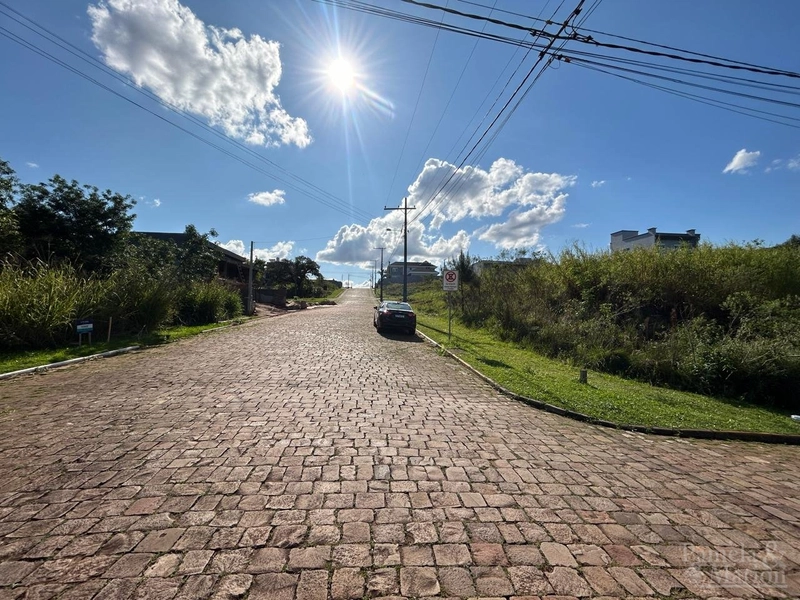 TERRENO: 2ª foto da galeria de imagens do imóvel