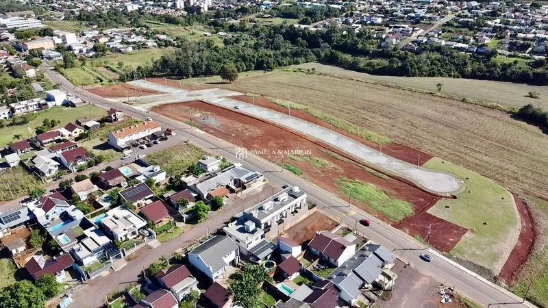 TERRENO: 2ª foto da galeria de imagens do imóvel