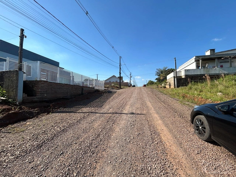 TERRENO: 2ª foto da galeria de imagens do imóvel