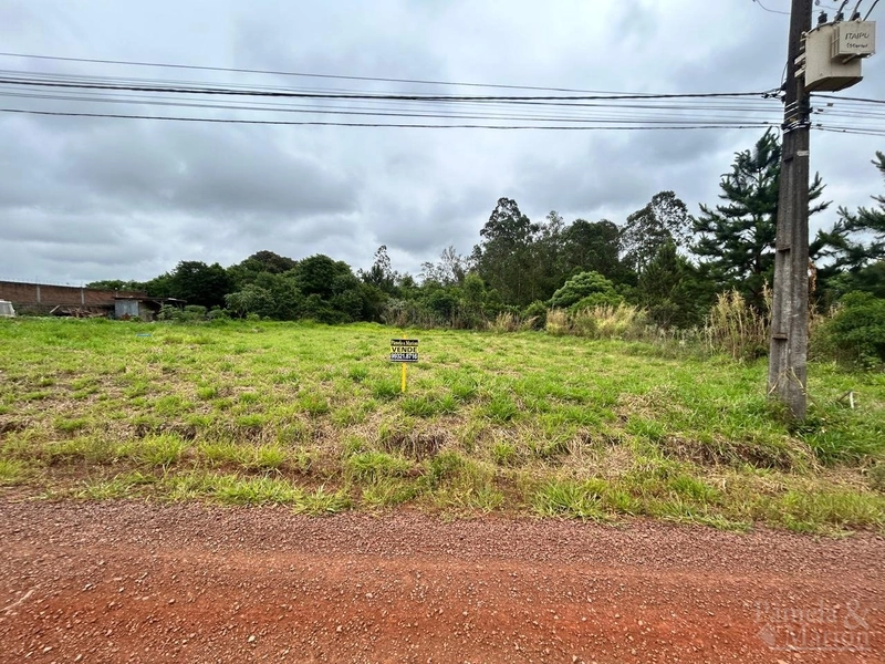 TERRENO: 1ª foto da galeria de imagens do imóvel