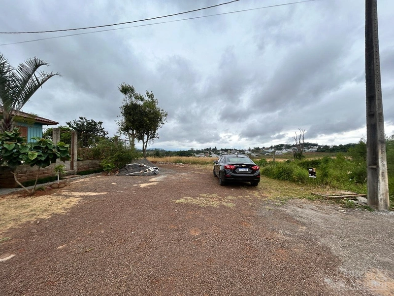 TERRENO: 2ª foto da galeria de imagens do imóvel