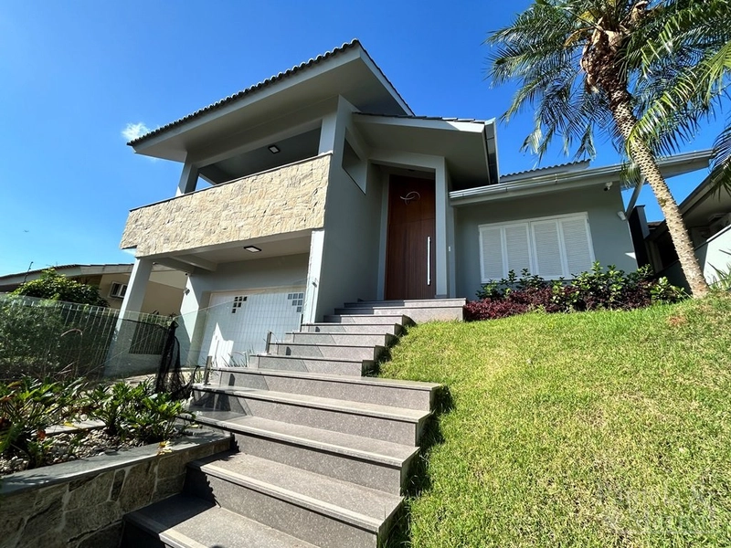 4 DORMITÓRIOS: 1ª foto da galeria de imagens do imóvel