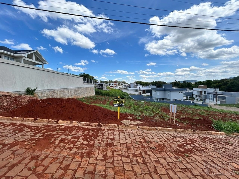 TERRENO: 1ª foto da galeria de imagens do imóvel