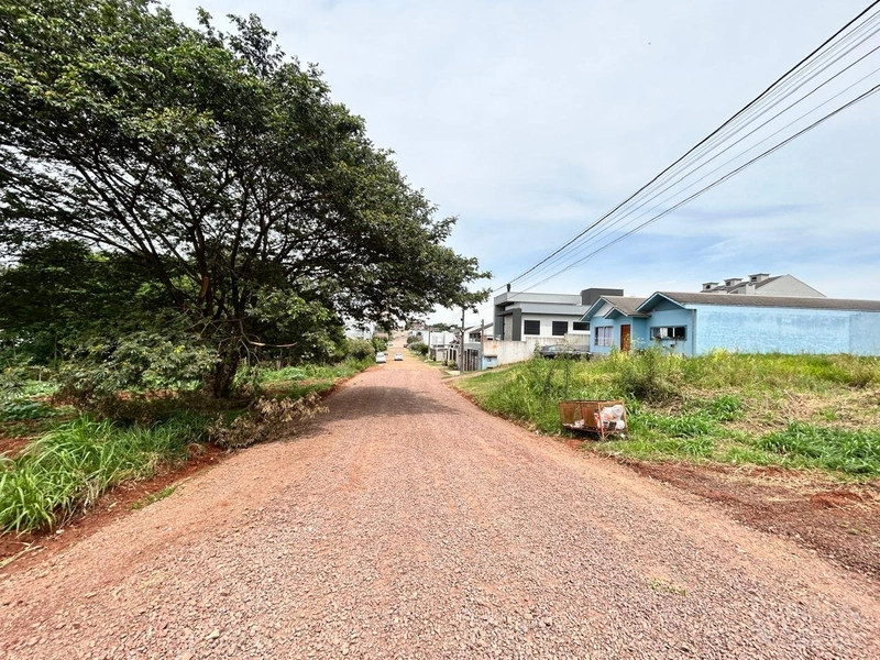 TERRENO: 3ª foto da galeria de imagens do imóvel