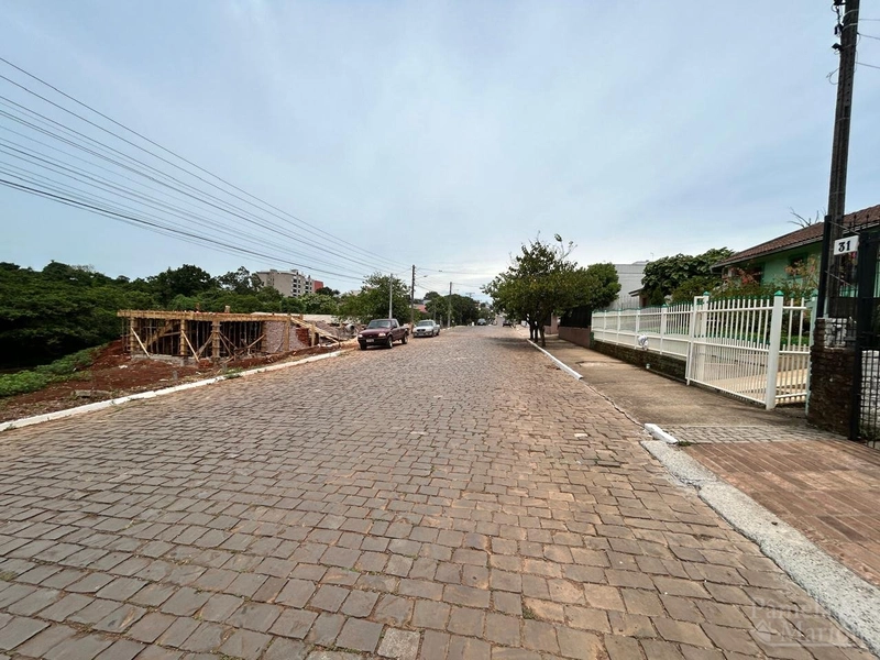 TERRENO: 2ª foto da galeria de imagens do imóvel