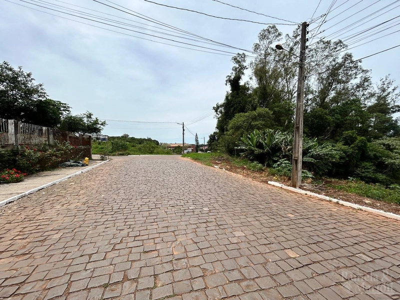 TERRENO: 3ª foto da galeria de imagens do imóvel