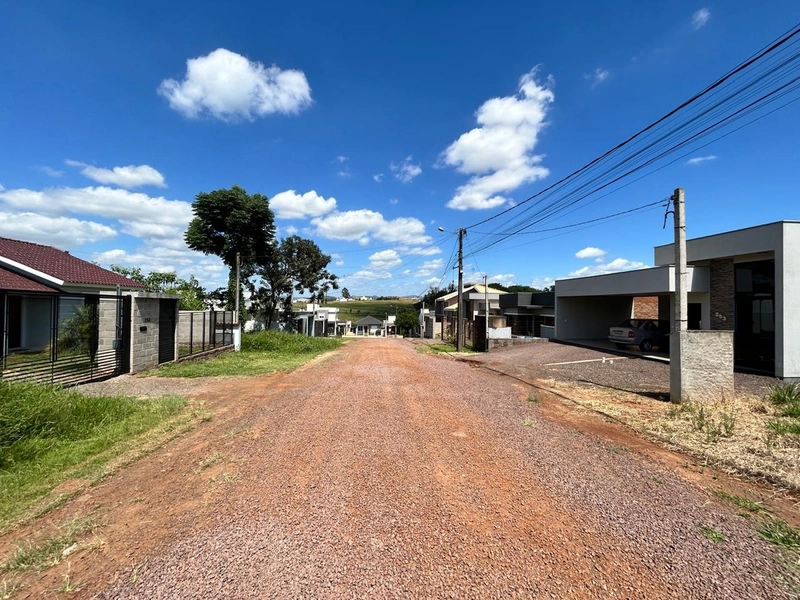 TERRENO: 2ª foto da galeria de imagens do imóvel