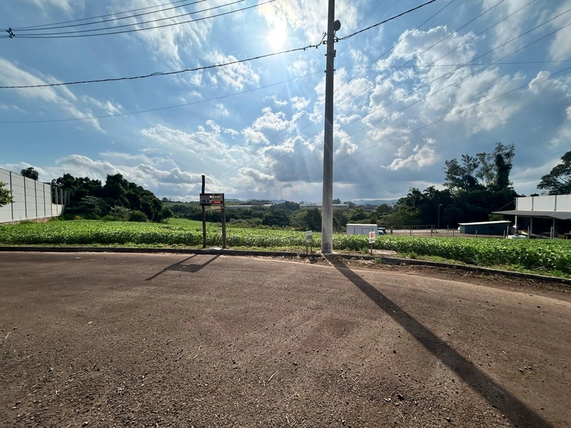 TERRENO COMERCIAL/INDUSTRIAL: 1ª foto da galeria de imagens do imóvel
