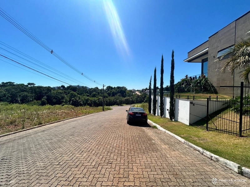 TERRENO: 2ª foto da galeria de imagens do imóvel