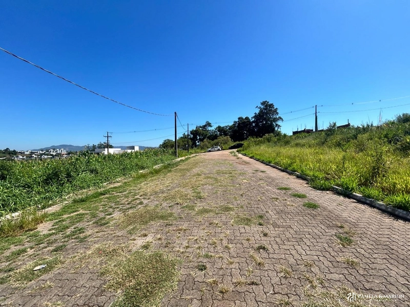 TERRENO: 3ª foto da galeria de imagens do imóvel