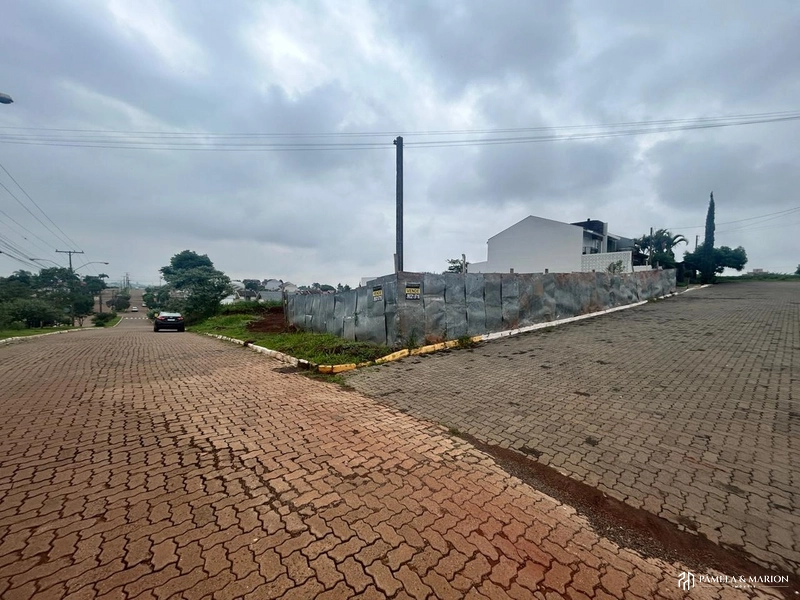 TERRENO: 1ª foto da galeria de imagens do imóvel