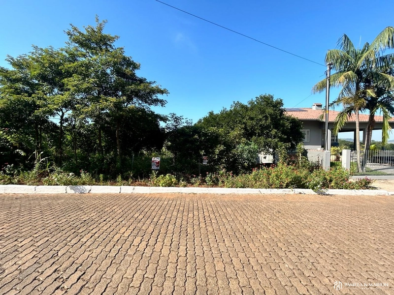 TERRENO: 1ª foto da galeria de imagens do imóvel