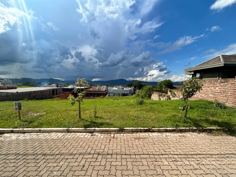 TERRENO: 1ª foto da galeria de imagens do imóvel