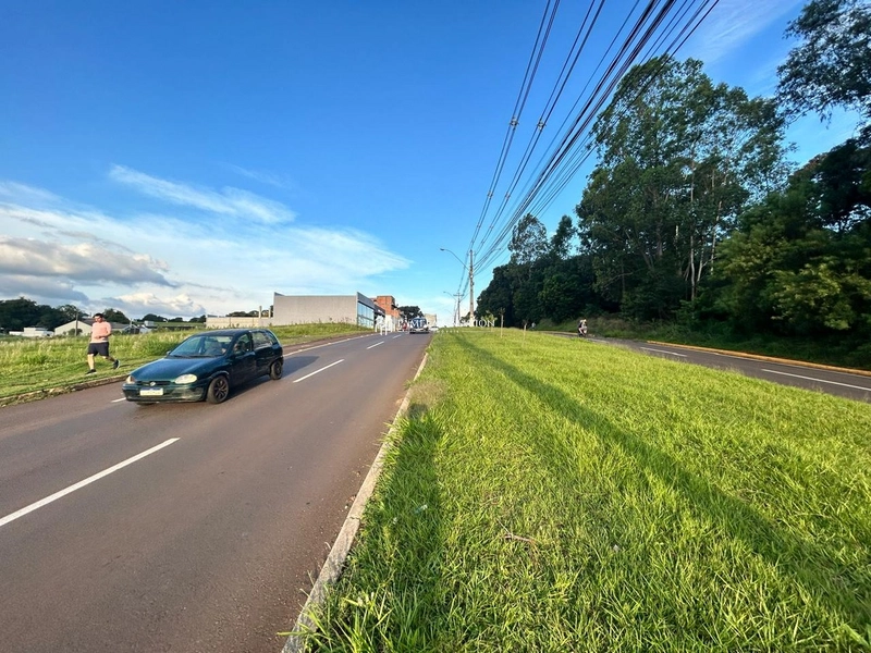 TERRENO COMERCIAL: 2ª foto da galeria de imagens do imóvel