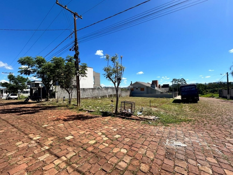 TERRENO: 1ª foto da galeria de imagens do imóvel