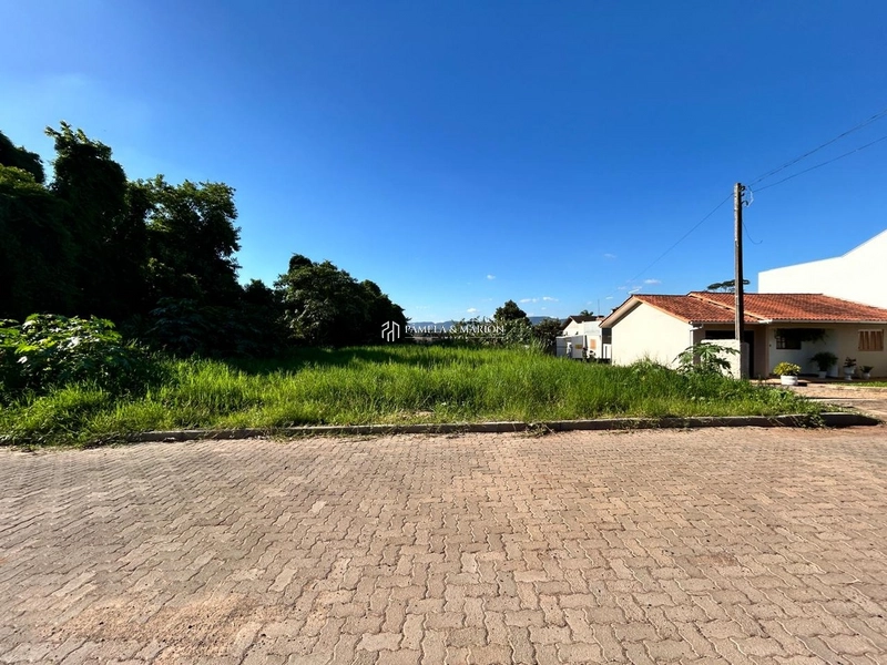 TERRENO: 1ª foto da galeria de imagens do imóvel