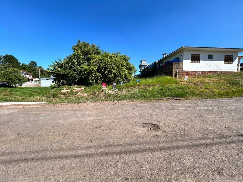 TERRENO: 1ª foto da galeria de imagens do imóvel