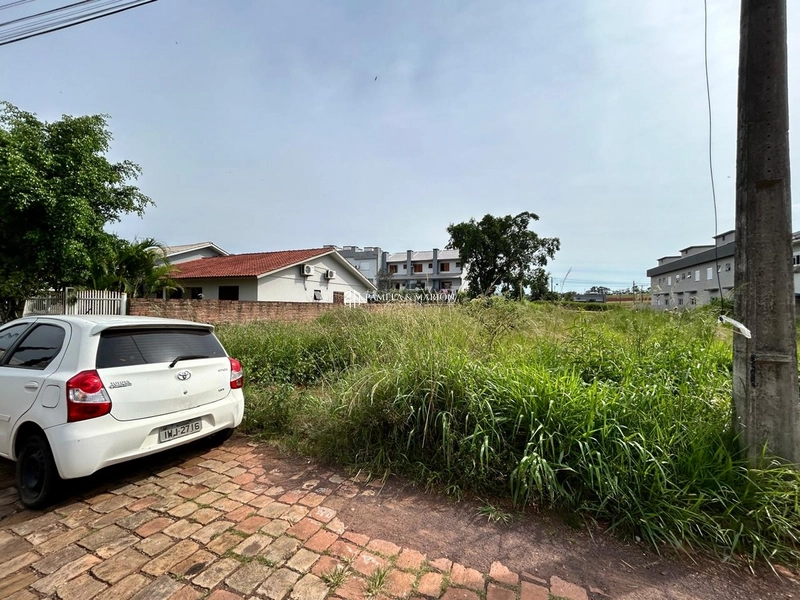 TERRENO: 1ª foto da galeria de imagens do imóvel