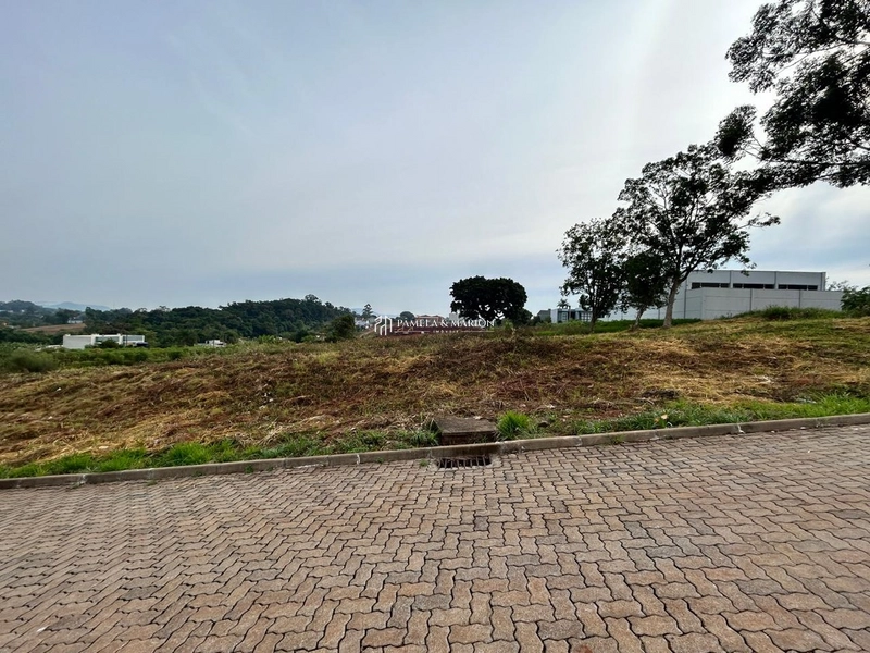 TERRENO COMERCIAL: 1ª foto da galeria de imagens do imóvel