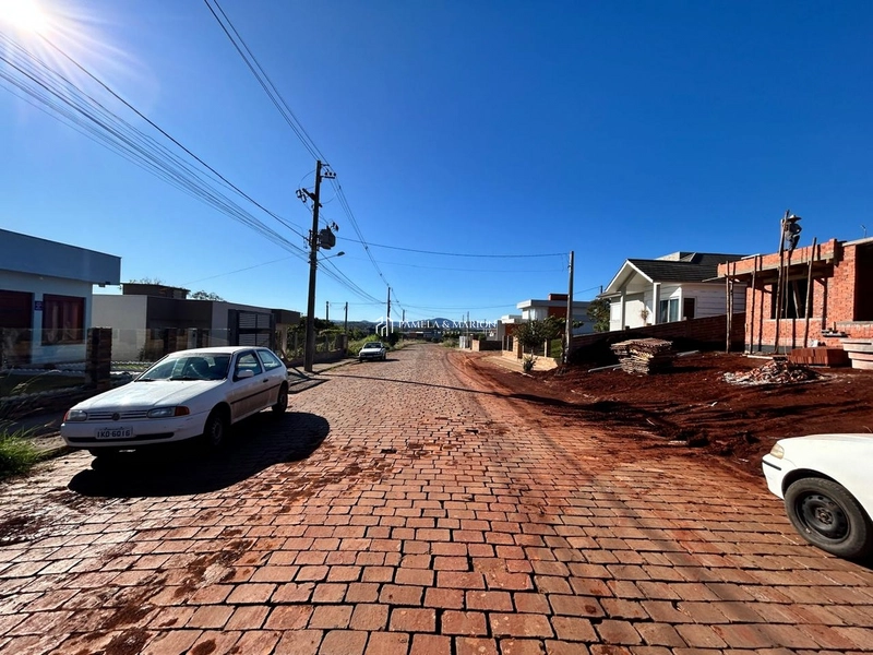 TERRENO: 2ª foto da galeria de imagens do imóvel