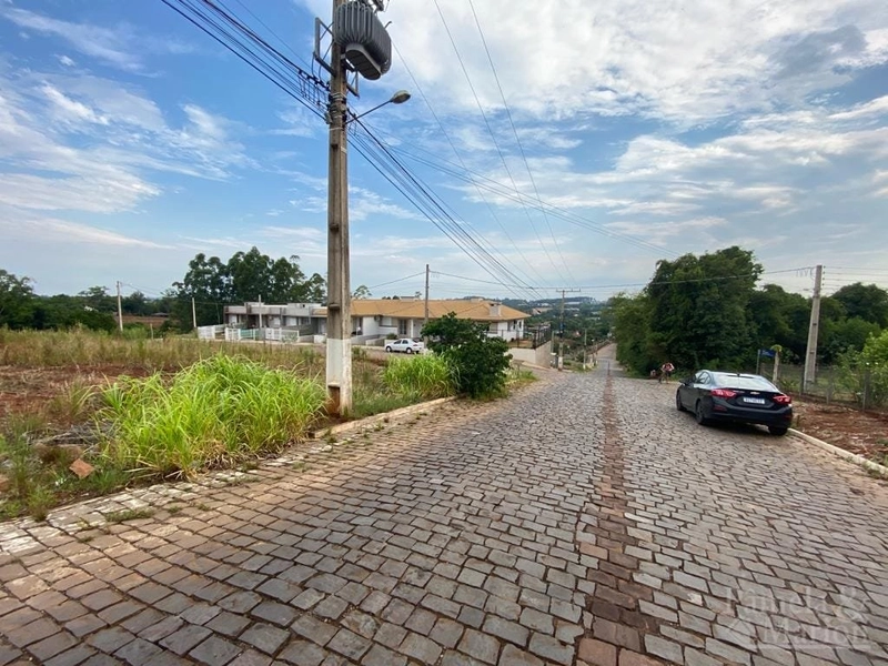 TERRENO: 2ª foto da galeria de imagens do imóvel