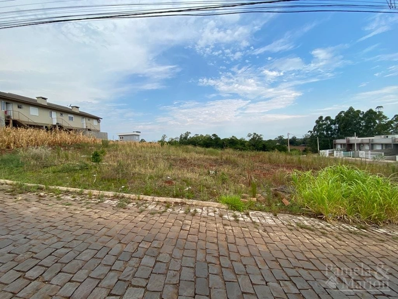 TERRENO: 1ª foto da galeria de imagens do imóvel