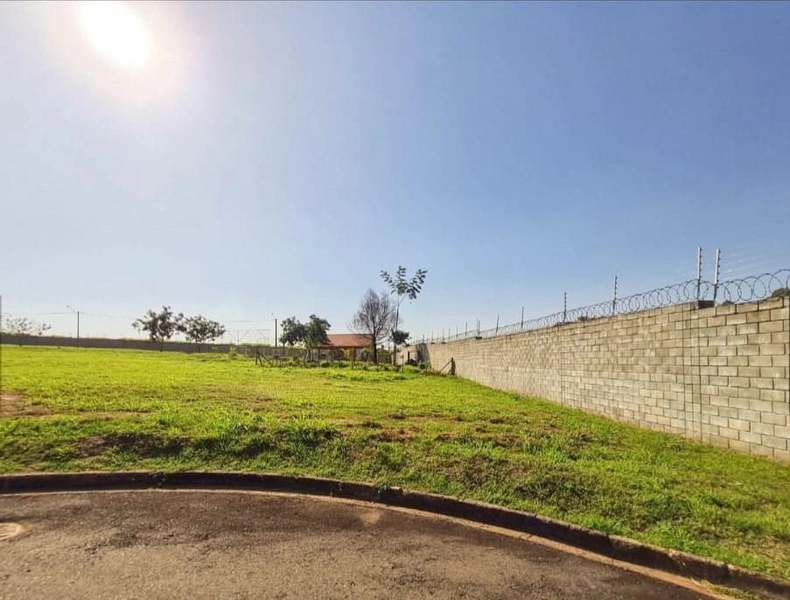 : 2ª foto da galeria de imagens do imóvel