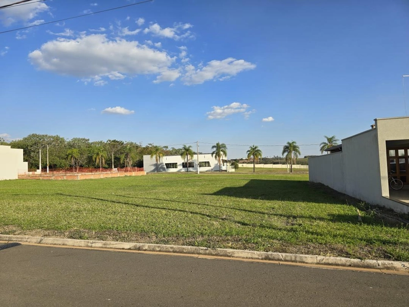 : 2ª foto da galeria de imagens do imóvel