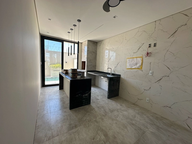 CASA À VENDO NO CONDOMÍNIO VIVAMUS EM SALTINHO COM 250 M²: 4ª foto da galeria de imagens do imóvel