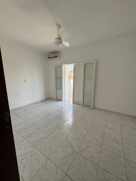 CASA VENDA NO BAIRRO ASTURIAS COM 3 DORMITÓRIOS E 1 SUÍTE: 8ª foto da galeria de imagens do imóvel