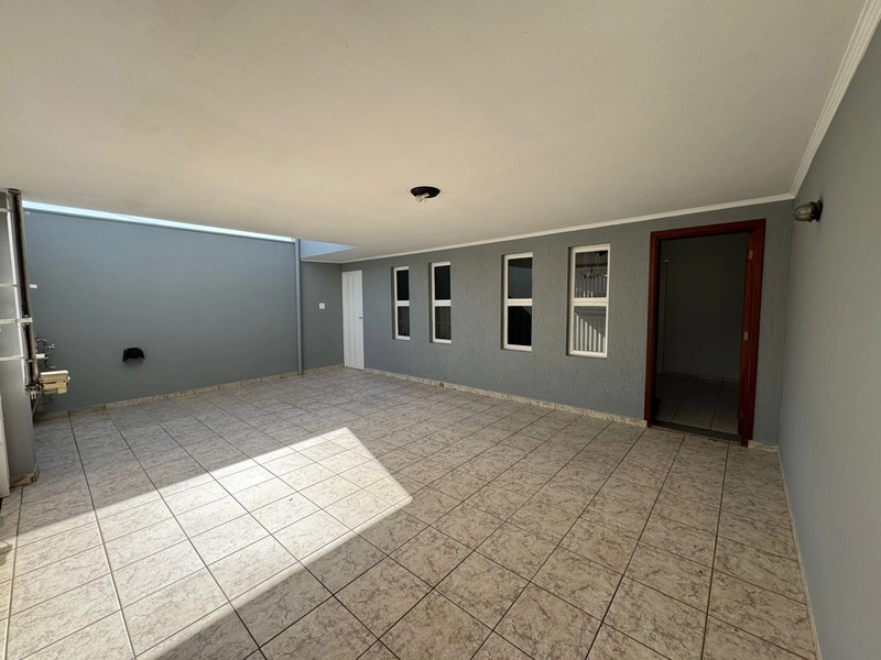 CASA VENDA NO BAIRRO ASTURIAS COM 3 DORMITÓRIOS E 1 SUÍTE: 2ª foto da galeria de imagens do imóvel