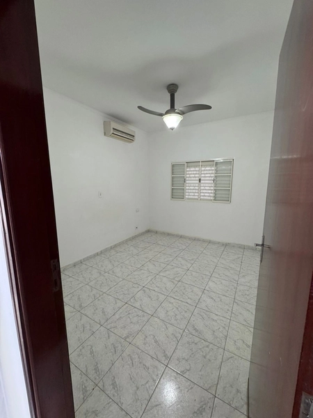 CASA VENDA NO BAIRRO ASTURIAS COM 3 DORMITÓRIOS E 1 SUÍTE: 14ª foto da galeria de imagens do imóvel