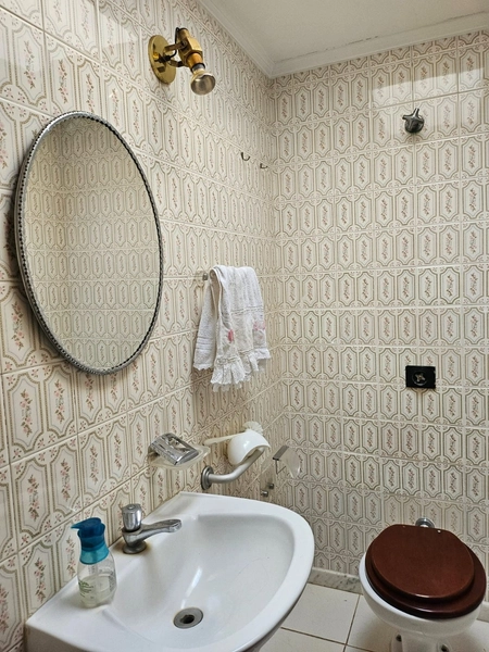 CASA A VENDA NO CENTRO COM 4 DORMITÓRIOS (1 SUÍTE): 7ª foto da galeria de imagens do imóvel