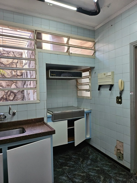 CASA A VENDA NO CENTRO COM 4 DORMITÓRIOS (1 SUÍTE): 27ª foto da galeria de imagens do imóvel