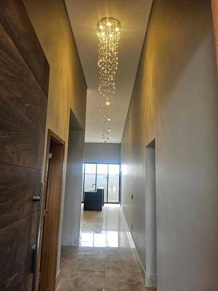 CASA A VENDA CONDOMÍNIO VIVAMUS COM 3 SUÍTES E PISCINA: 3ª foto da galeria de imagens do imóvel