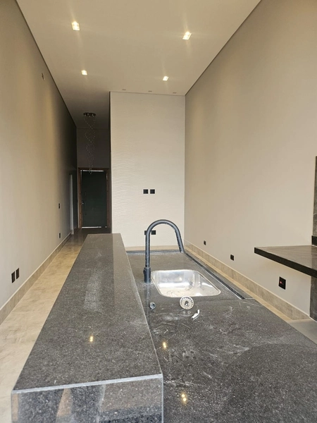 CASA A VENDA CONDOMÍNIO VIVAMUS COM 3 SUÍTES E PISCINA: 5ª foto da galeria de imagens do imóvel