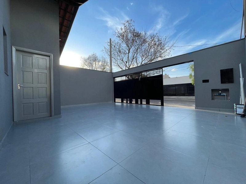 CASA A VENDA COM QUINTAL, COM 3 DORMITÓRIOS BAIRRO BERTOLUCCI: 3ª foto da galeria de imagens do imóvel