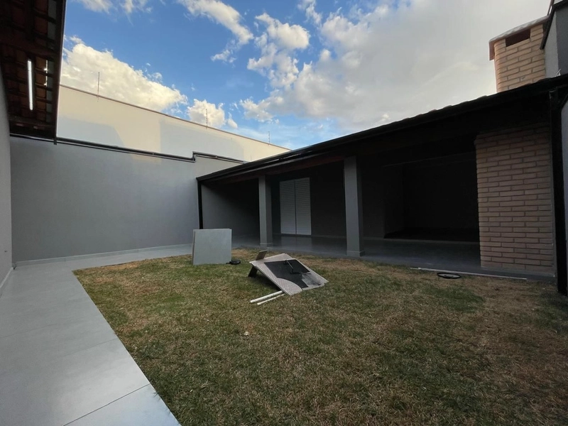 CASA A VENDA COM QUINTAL, COM 3 DORMITÓRIOS BAIRRO BERTOLUCCI: 23ª foto da galeria de imagens do imóvel