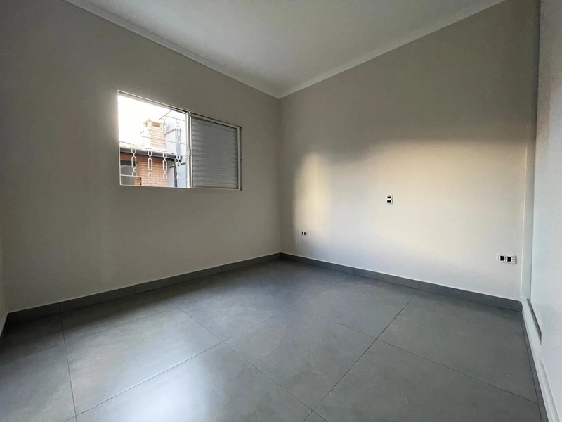 CASA A VENDA COM QUINTAL, COM 3 DORMITÓRIOS BAIRRO BERTOLUCCI: 12ª foto da galeria de imagens do imóvel