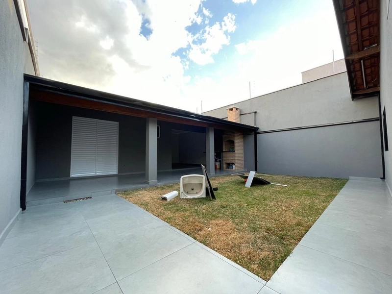 CASA A VENDA COM QUINTAL, COM 3 DORMITÓRIOS BAIRRO BERTOLUCCI: 24ª foto da galeria de imagens do imóvel