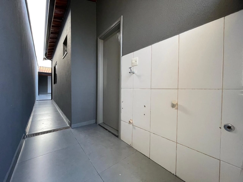 CASA A VENDA COM QUINTAL, COM 3 DORMITÓRIOS BAIRRO BERTOLUCCI: 20ª foto da galeria de imagens do imóvel