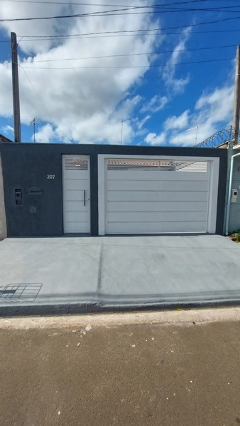 CASA A VENDA COM 2 DORMITÓRIOS E  EDÍCULA: 1ª foto da galeria de imagens do imóvel